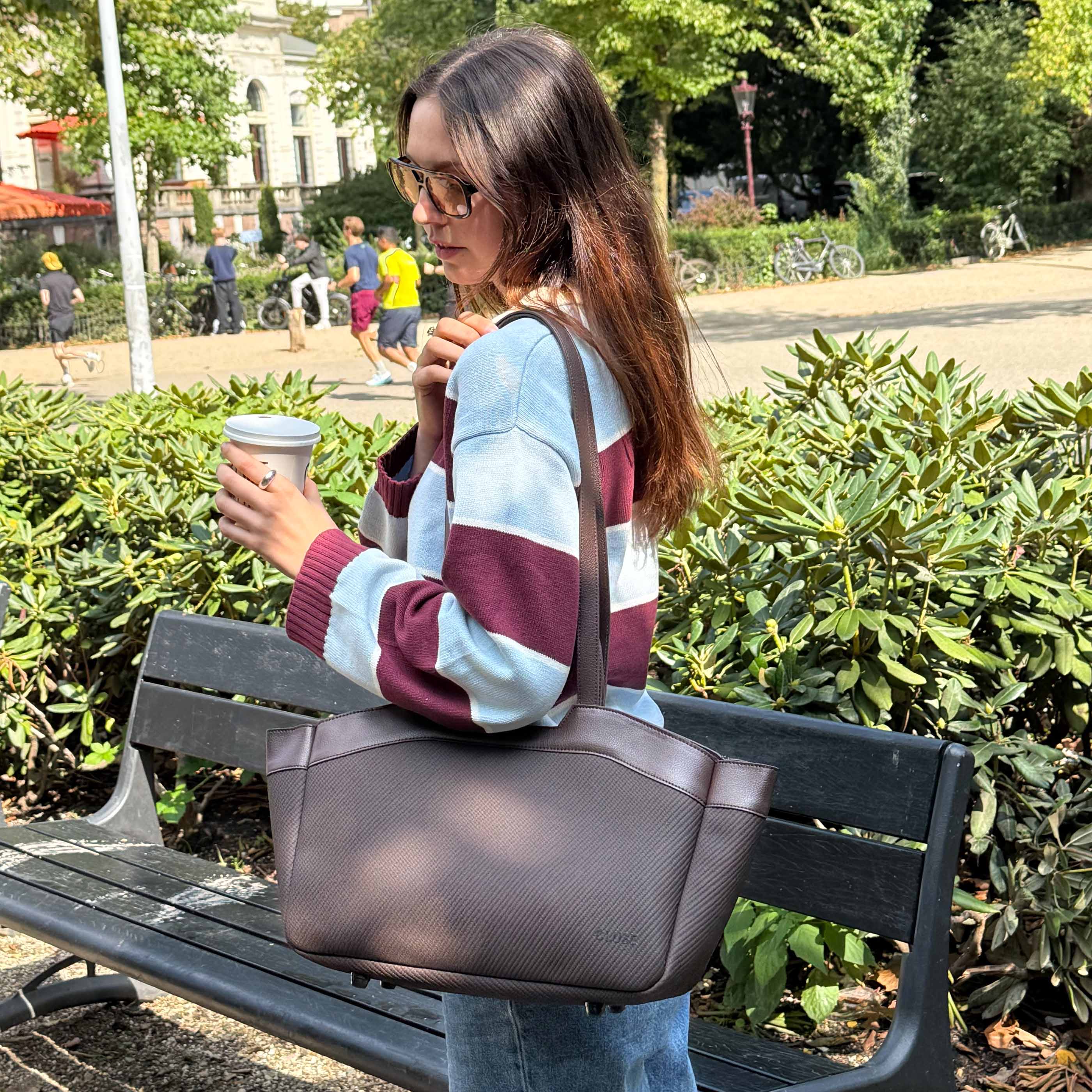 Tote Bag Petite, Textured Full Dark Brown Colour - Image 12