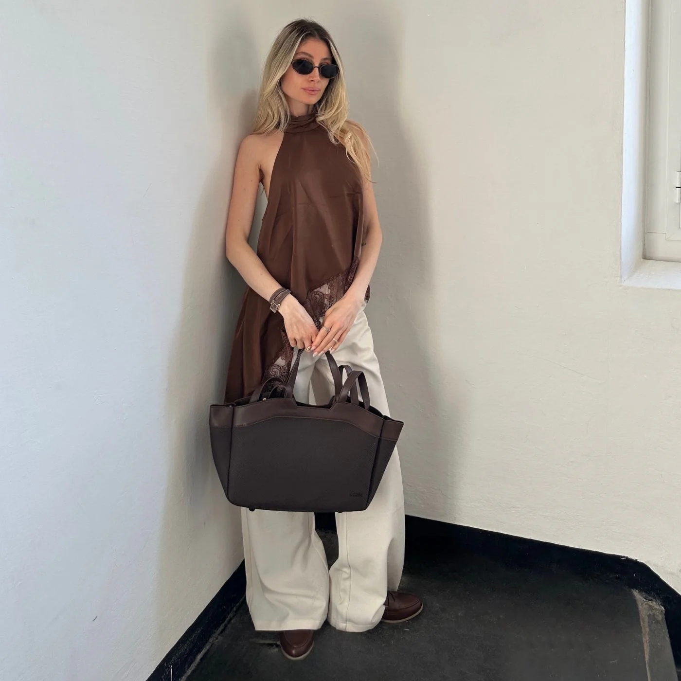 Tote Bag Petite, Textured Full Dark Brown Colour - Image 8
