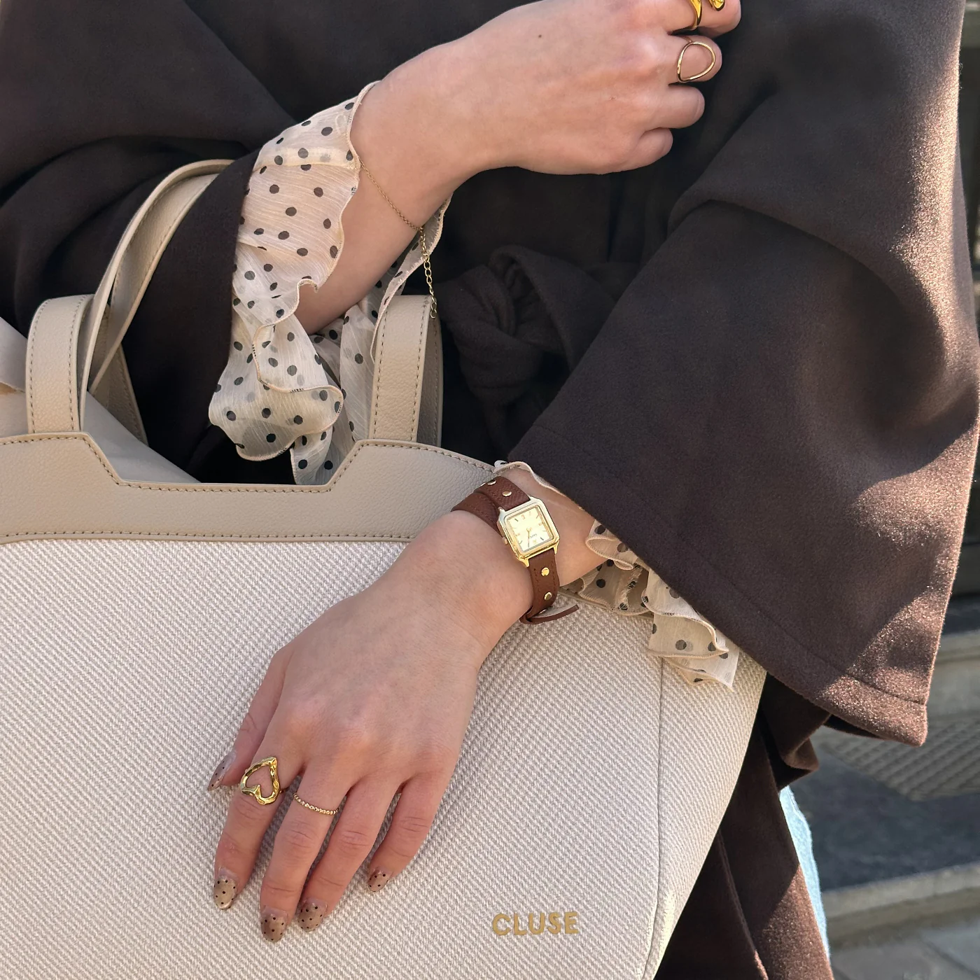 Gracieuse Mini Watch Double Leather Nutshell, Studs, Gold Colour - Image 10