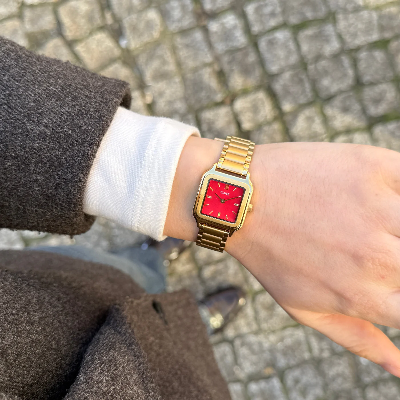 Gracieuse Petite Watch Steel, Watermelon Red, Gold Colour - Image 6